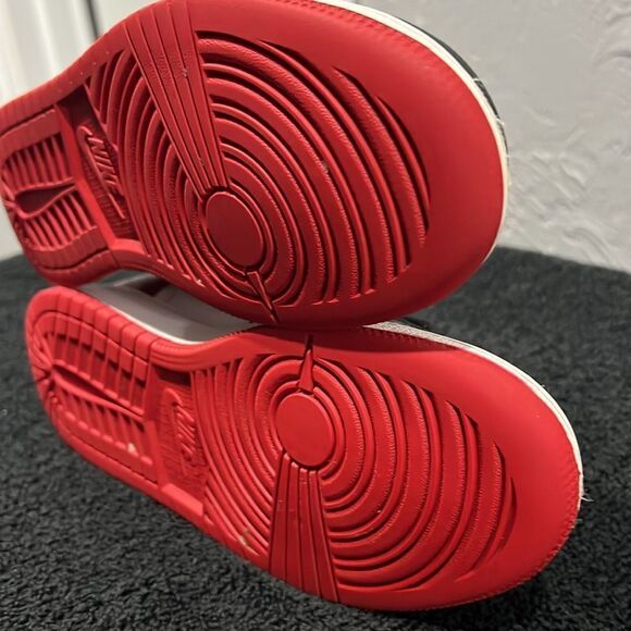 🏀 NIKE AIR JORDAN 1 Low 'Bred Toe' 2023 Shoes Big Kids Sz 4Y - RARE - Excellent - Picture 9 of 12